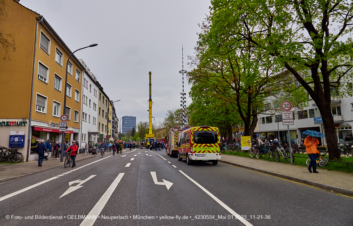 01.05.2023 - Maibaumaufstellung in Berg am Laim